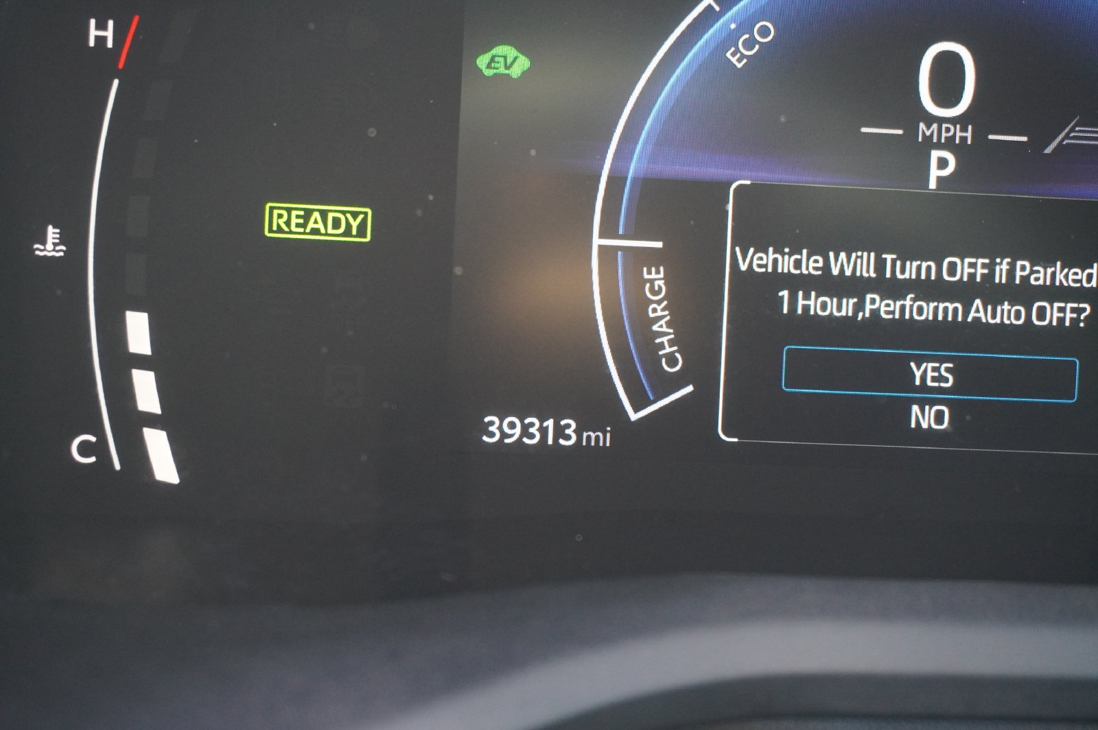 Used 2025 Toyota Camry SE FWD image 8