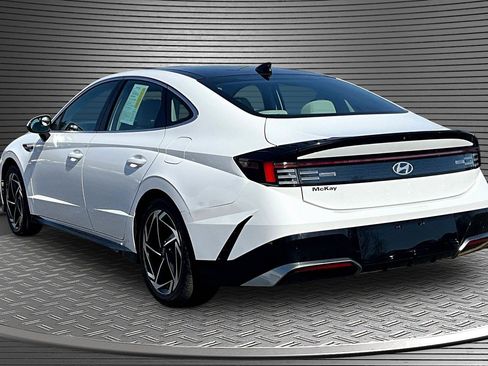 Used 2024 Hyundai Sonata SEL w/ Convenience Package FWD image 4