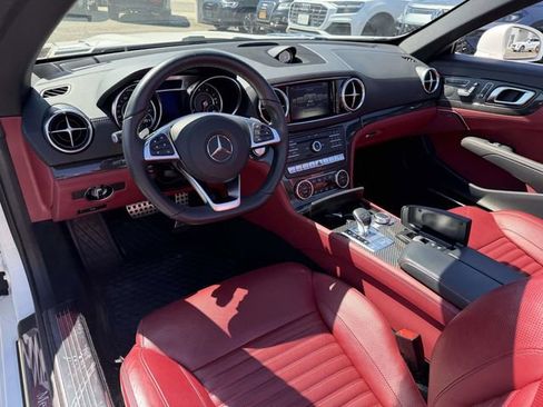 Used 2018 Mercedes-Benz SL 550 image 11