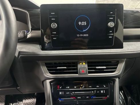 New 2026 Volkswagen Taos SE AWD/4WD image 18