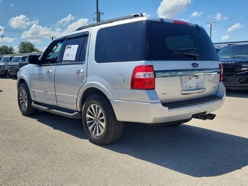 Used 2016 Ford Expedition XLT w/ Equipment Group 202A RWD image 4
