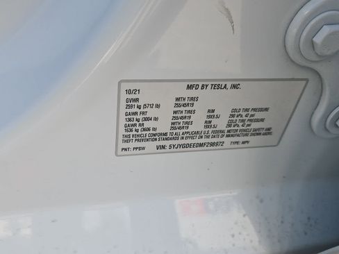 Used 2021 Tesla Model Y Long Range image 21