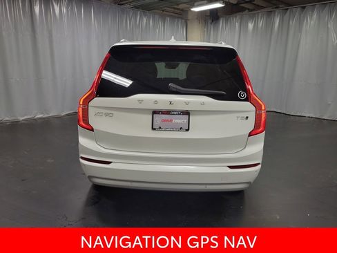 Used 2022 Volvo XC90 T5 Momentum AWD/4WD image 7