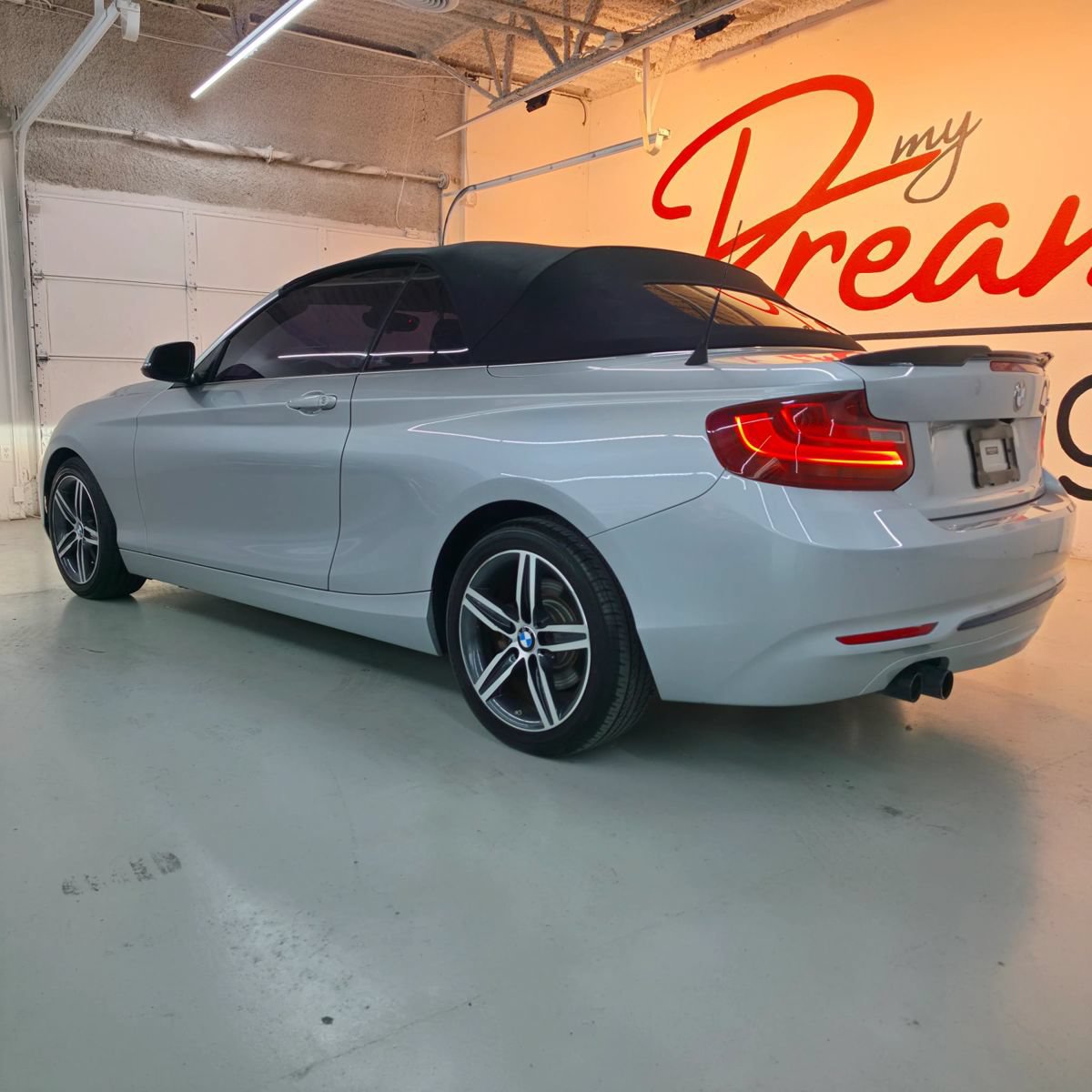 Used 2017 BMW 230i Convertible RWD image 4