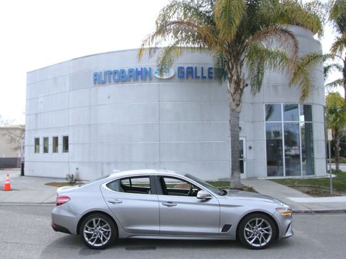 Used 2022 Genesis G70 2.0T image 4