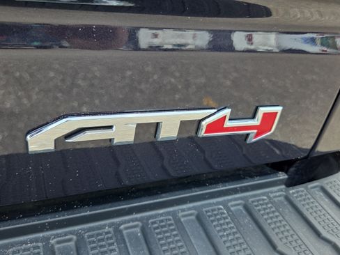 Certified 2025 GMC Sierra 1500 AT4 w/ Technology Package AWD/4WD image 35