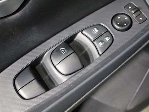 Used 2024 Nissan Sentra SV FWD image 20