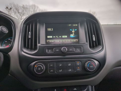 Used 2018 Chevrolet Colorado W/T image 10