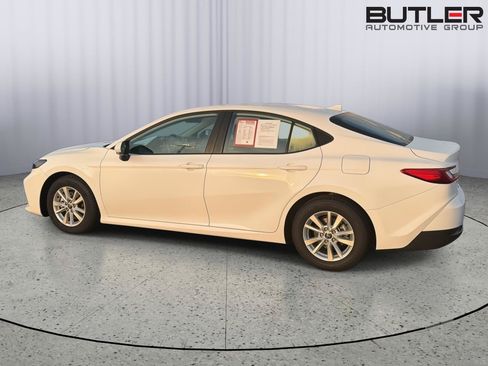 Certified 2025 Toyota Camry LE w/ Convenience Package FWD image 3