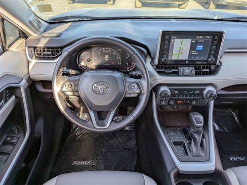 Used 2021 Toyota RAV4 Limited image 17