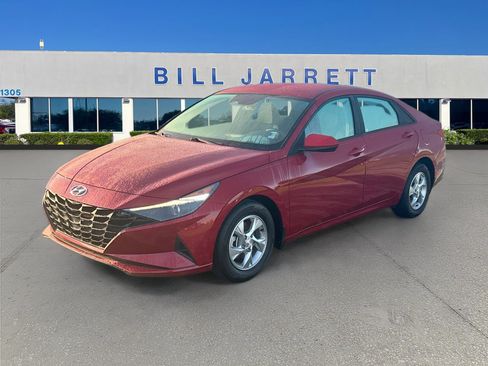 Used 2023 Hyundai Elantra SE FWD image 3