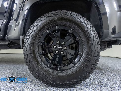 Used 2022 Chevrolet Colorado Z71 w/ Z71 Midnight Edition AWD/4WD image 48