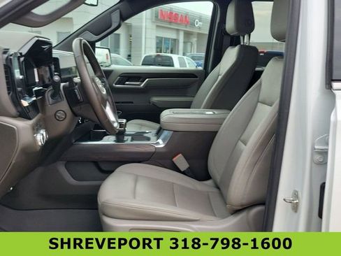 Used 2022 GMC Sierra 1500 SLT w/ SLT Convenience Package AWD/4WD image 19