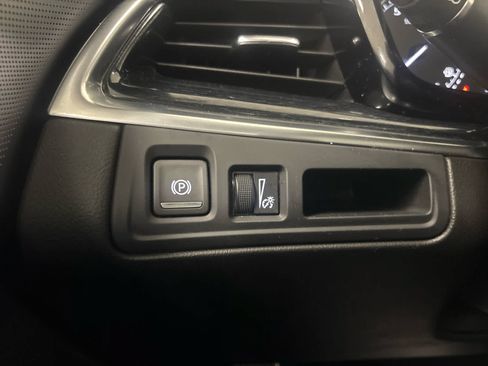 Used 2025 Cadillac XT5 Premium Luxury AWD/4WD image 27
