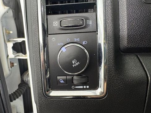 Used 2015 RAM 3500 Laramie AWD/4WD image 18
