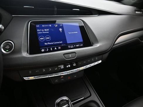 Used 2023 Cadillac XT4 Premium Luxury w/ Enhanced Visibility Package FWD image 11