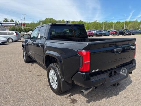 Certified 2026 Toyota Tacoma SR5 AWD/4WD image 4