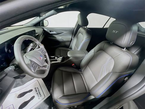 New 2026 Buick Envista Sport Touring w/ Convenience I Package image 17