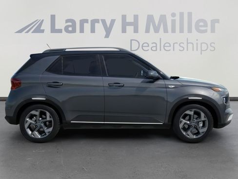 New 2026 Hyundai Venue SEL FWD image 7