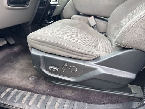 Used 2017 Ford F150 XLT w/ Equipment Group 302A Luxury image 10