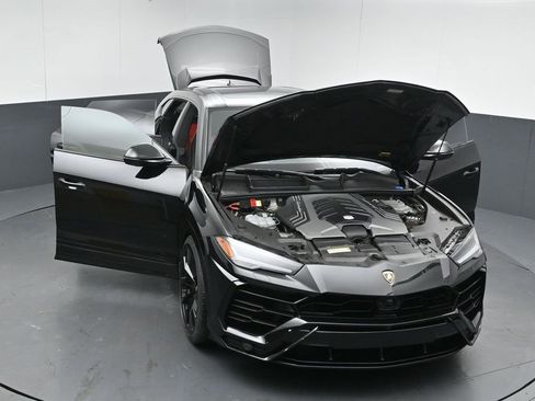 Used 2021 Lamborghini Urus image 55