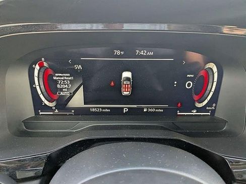 Used 2025 Nissan Pathfinder Platinum w/ Cargo Package AWD/4WD image 31