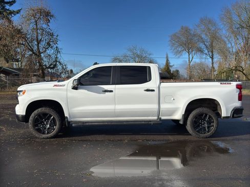 Used 2024 Chevrolet Silverado 1500 LT Trail Boss w/ Convenience Package II image 22