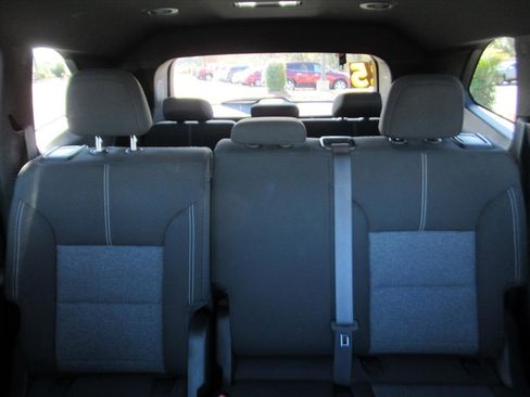 Used 2025 GMC Acadia Elevation image 26