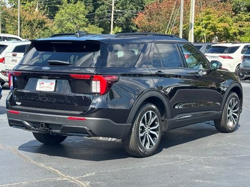 New 2025 Ford Explorer ST-Line w/ Premium Package image 17