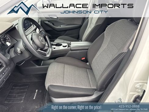 Used 2023 Nissan Rogue SV image 4