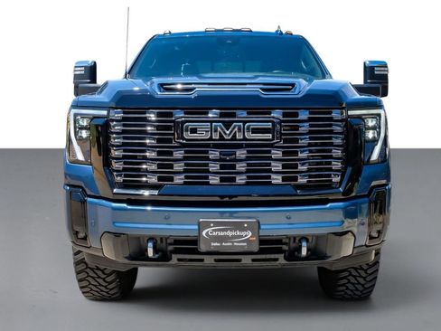 Used 2025 GMC Sierra 2500 Denali Ultimate AWD/4WD image 3