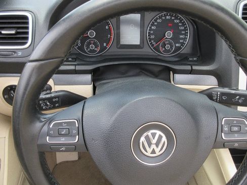 Used 2011 Volkswagen Eos Komfort FWD image 23