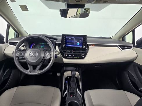 Used 2022 Toyota Corolla LE image 24