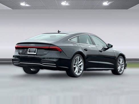 Used 2021 Audi A7 e Premium Plus image 8