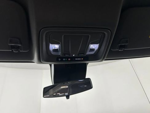 Used 2023 GMC Sierra 1500 Elevation image 26