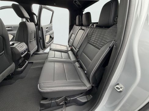 Used 2024 GMC Sierra EV Denali image 8