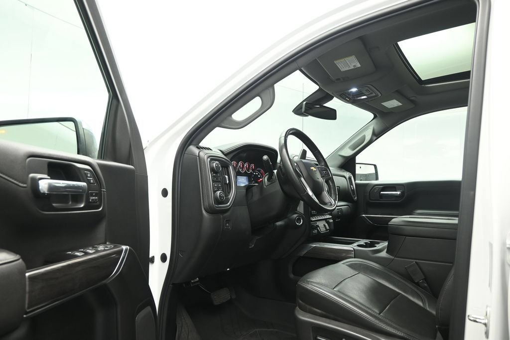 Used 2019 Chevrolet Silverado 1500 LTZ w/ LTZ Plus Package AWD/4WD image 6