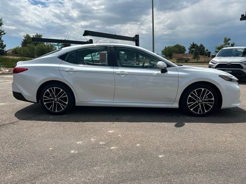 Used 2025 Toyota Camry XLE image 11