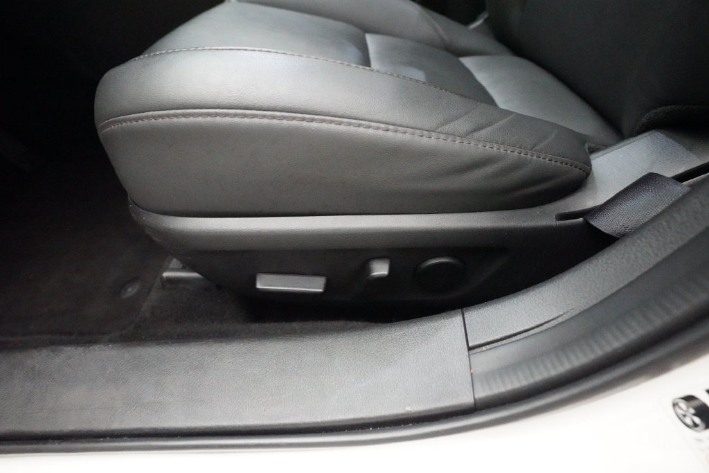 Used 2024 MAZDA MAZDA3 s FWD image 26