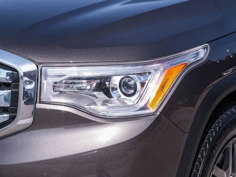 Used 2019 GMC Acadia SLT AWD/4WD image 12