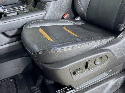 Used 2024 GMC Sierra 2500 AT4 w/ Technology Package image 20