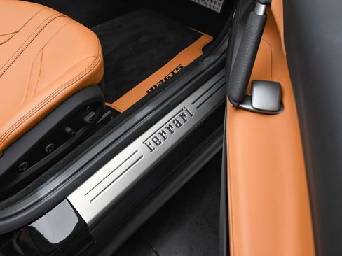 Used 2022 Ferrari 812 GTS image 52