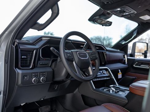 Used 2026 GMC Sierra 3500 Denali Ultimate image 37