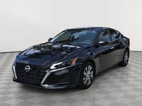 Certified 2024 Nissan Altima 2.5 S FWD image 4