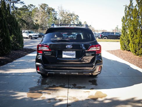 Used 2018 Subaru Outback 2.5i Premium image 7
