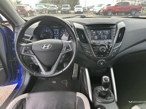 Used 2013 Hyundai Veloster Turbo image 16
