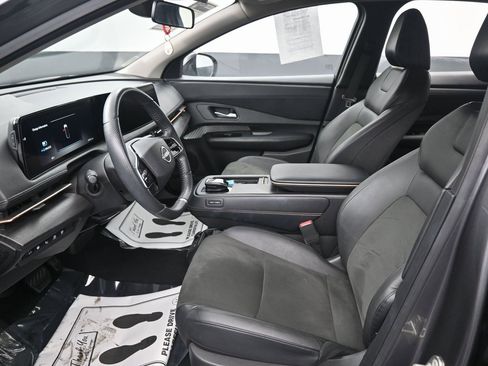 Used 2023 Nissan Ariya AWD image 24