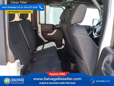 Used 2015 Jeep Wrangler Unlimited Rubicon w/ Connectivity Group AWD/4WD image 15