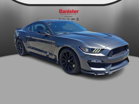 Used 2017 Ford Mustang Shelby GT350 w/ Electronics Package RWD image 3