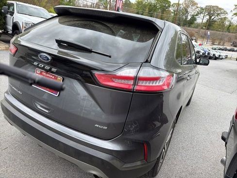 Used 2022 Ford Edge Titanium image 16